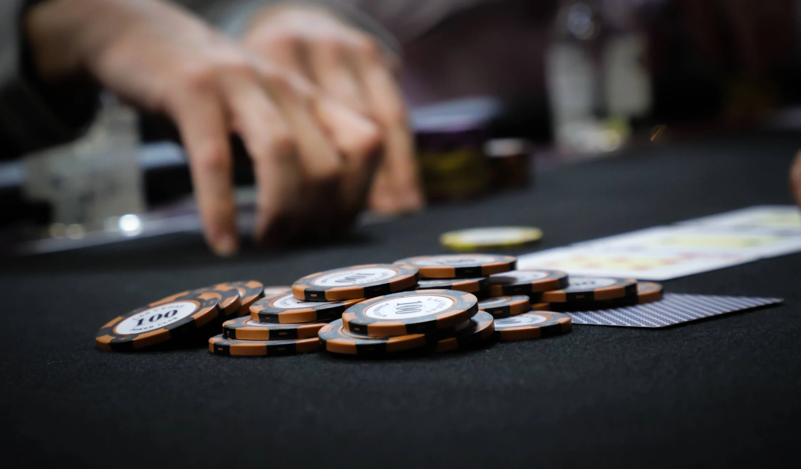 Poker360 | Pokkerikohvrid | Pokkerilauad | Osta või rendi!